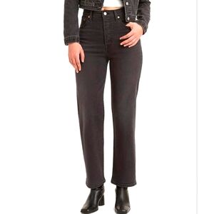Levi's Women's rib cage straight leg High Rise Jeans - Black